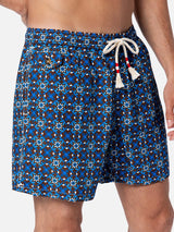 Man lightweight fabric swim-shorts Lighting 70 with majolica print