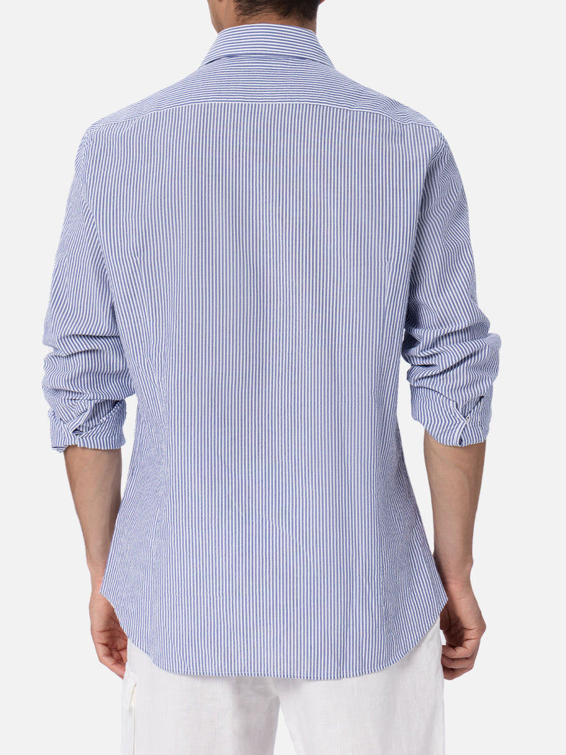 Herrenhemd aus Seersucker-Baumwolle Pamplona mit blauen Streifen