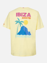 T-shirt uomo in cotone con stampa piazzata cartolina Ibiza Addicted