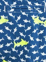 Badeshorts für Jungen aus leichtem Stoff von Jean Lighting mit aufgestickten Haien